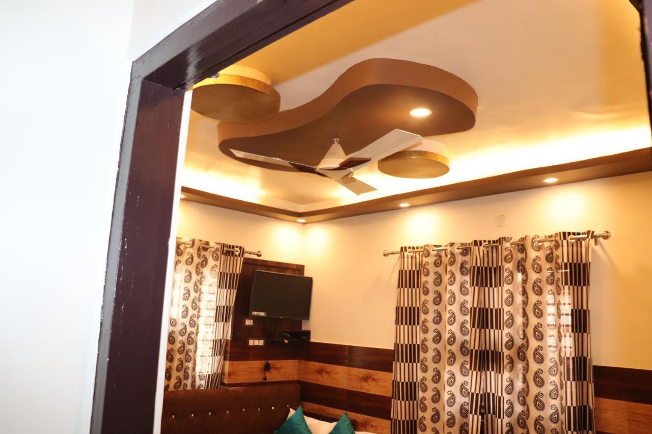Hotel Famous Haridwār Exterior foto