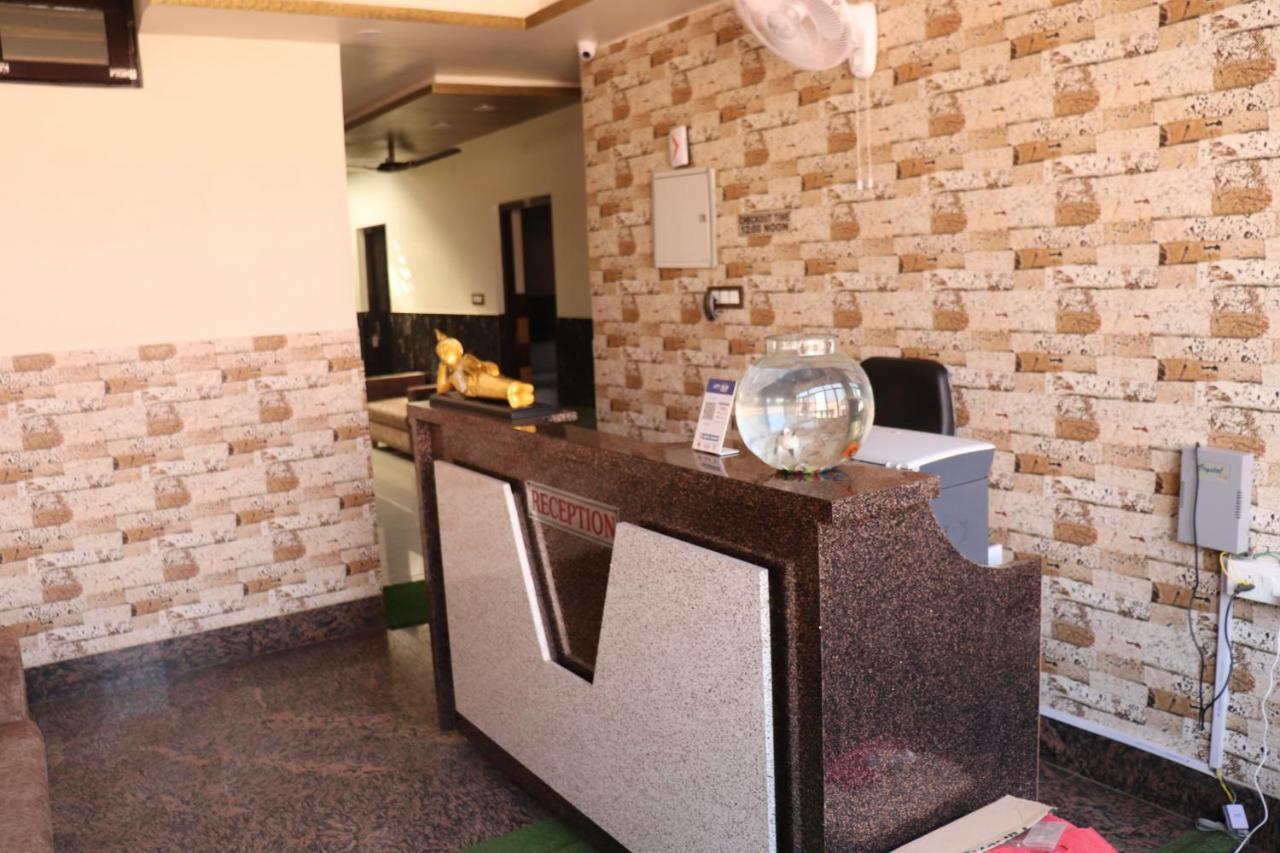 Hotel Famous Haridwār Exterior foto